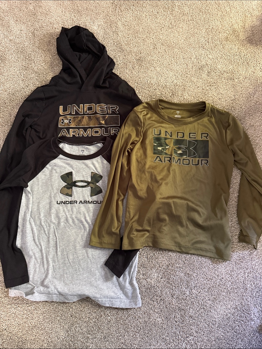 Under Armour Boys' Long Sleeve Set - Black, Olive, Gray